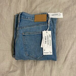 Aritzia - NWT The Denim Forum | the arlo hi-rise straight jean